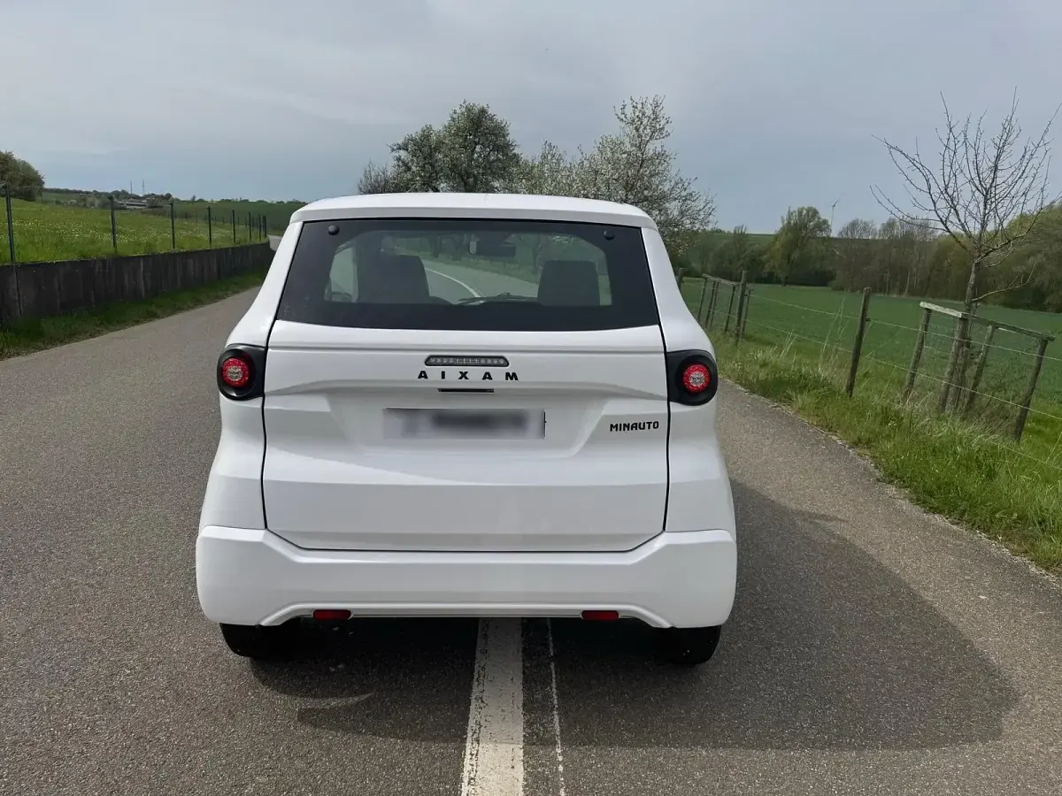 Second-hand Aixam Minauto 2024 Alb Hatchback