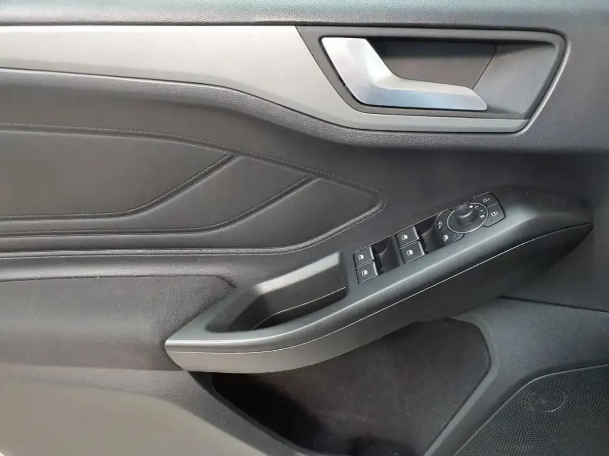 Gebraucht Ford Focus Cool & Connect 120 PS (88 kW) 2022 Silber Kombi