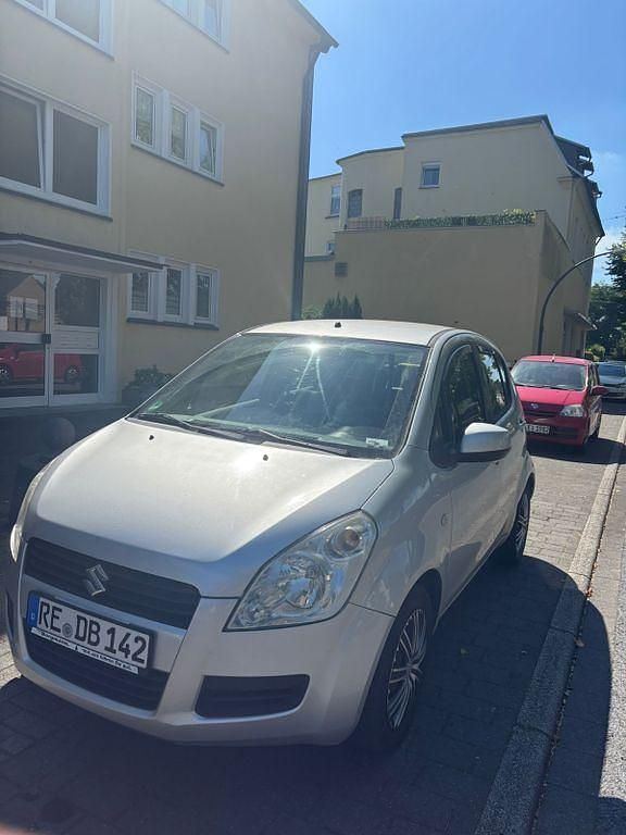 Gebraucht Suzuki Splash Club 65 PS (47 kW) 2010 Silber Kleinwagen