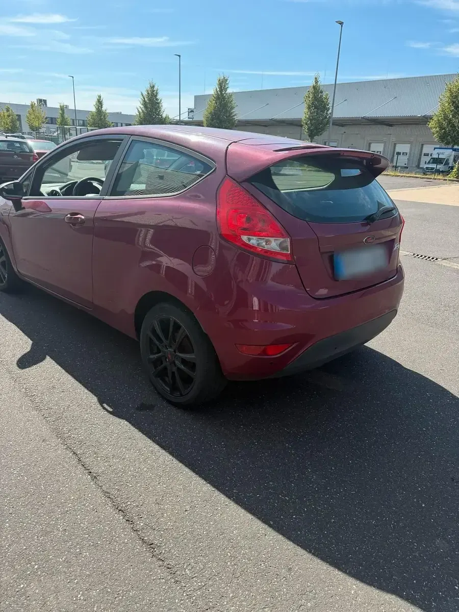 Gebraucht Ford Fiesta 96 PS (70 kW) 2009 Violet Coupé