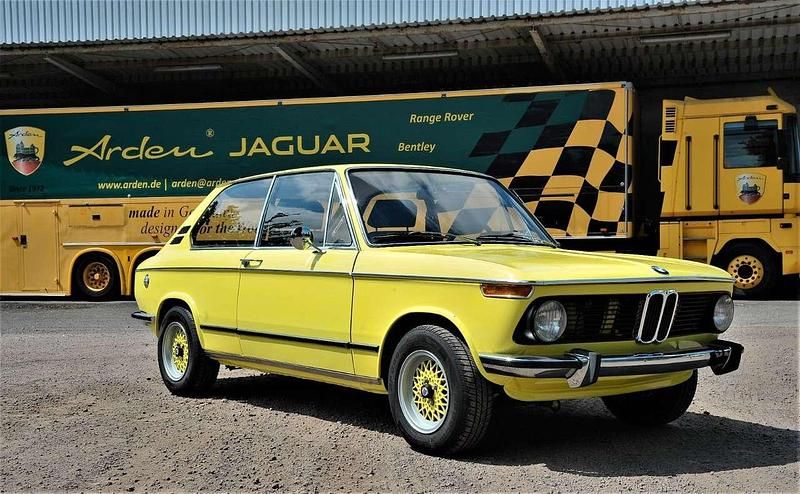 Golf gelb Gebraucht 1973 BMW 2002 Limousine | 26.000 € - Bild 1/4