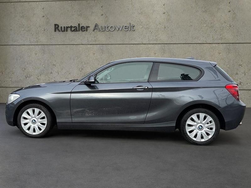 Gebraucht BMW 114 102 PS (75 kW) 2013 Grau Kleinwagen