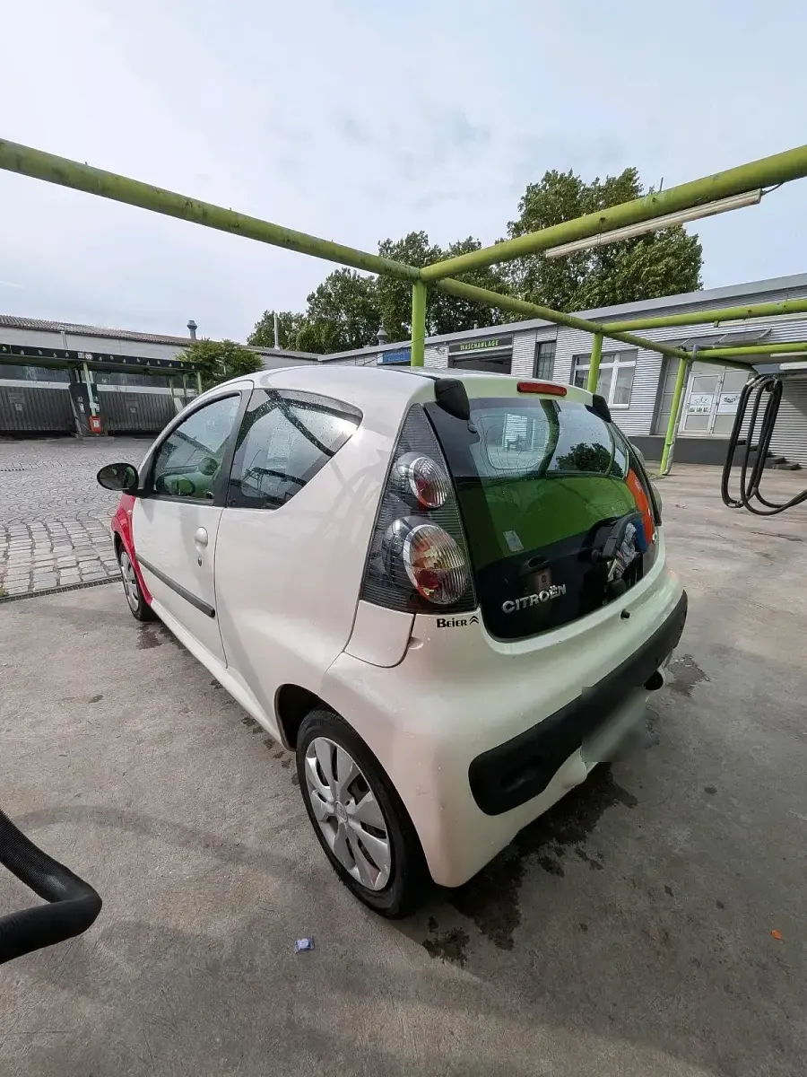 Gebraucht Citroën C1 68 PS (50 kW) 2012 Weiß Kleinwagen