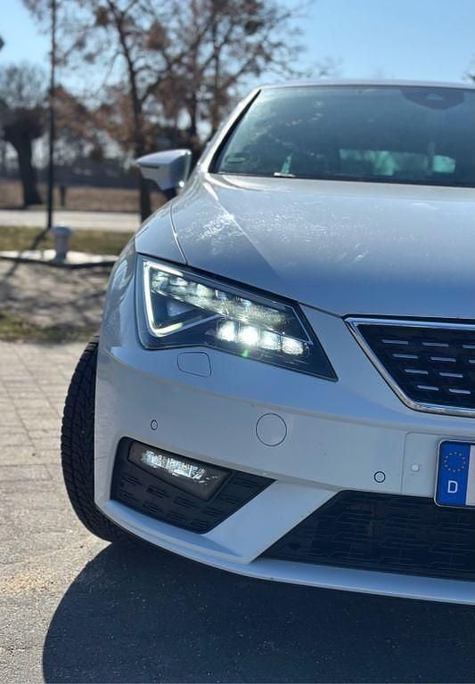 Gebraucht Seat Leon XCELLENCE 150 PS (110 kW) 2020 Weiß Limousine