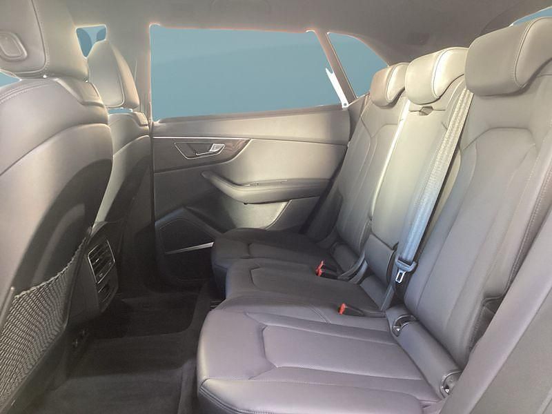 Gebraucht Audi Q8 S-Line 381 PS (280 kW) 2022 Grau SUV