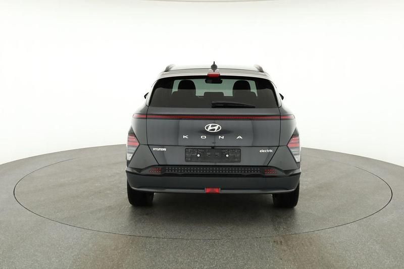 Gebraucht Hyundai Kona Prime 160 kW (218 PS) 2023 Ecotronic grey metallic SUV