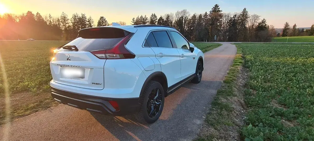 Gebraucht Mitsubishi Eclipse Cross Basis 188 PS (138 kW) 2022 Weiß SUV