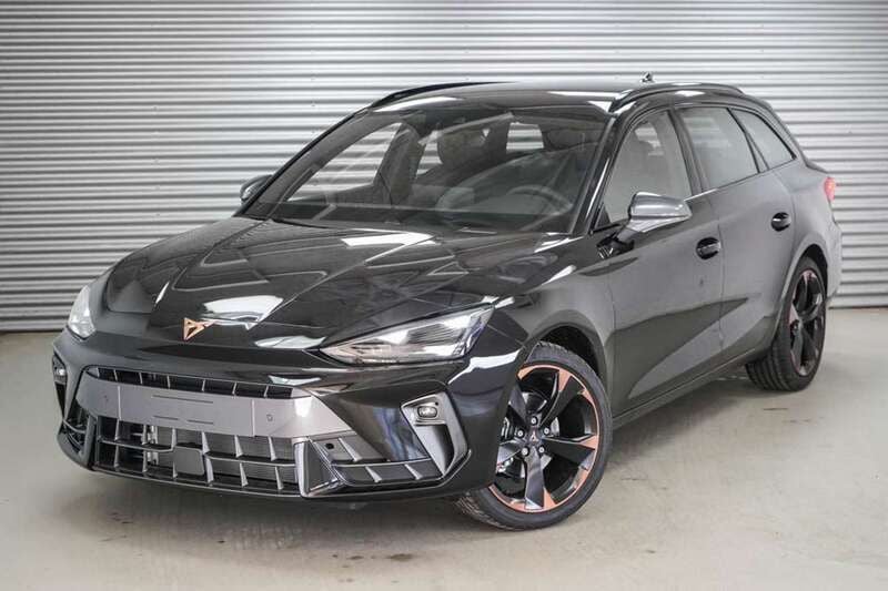 Midnight black metallic (0e) Neu 2025 Cupra Leon Kombi | 33.090 € (Guter Preis) - Bild 1/4