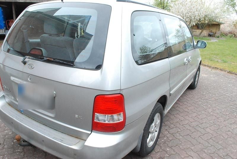 Brugt Kia Carnival 144 HK (105 kW) 2003 Sølv MPV