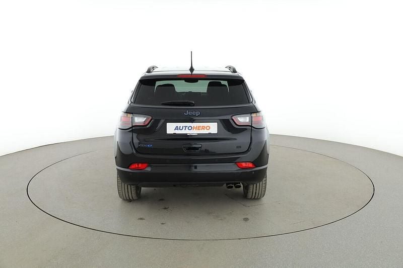 Gebraucht Jeep Compass 60 PS (44 kW) 2022 Schwarz SUV