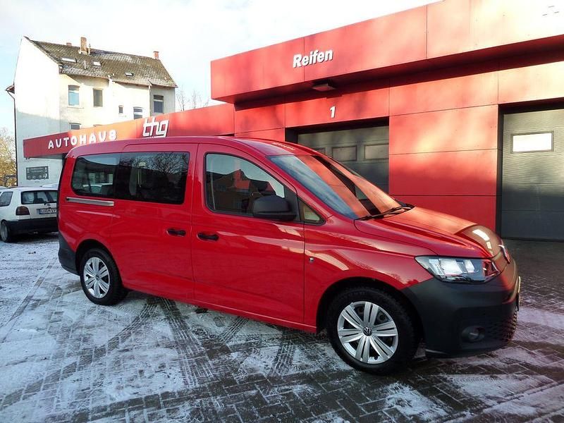 Gebraucht VW Caddy Maxi 122 PS (89 kW) 2022 Rot Van / Kleinbus