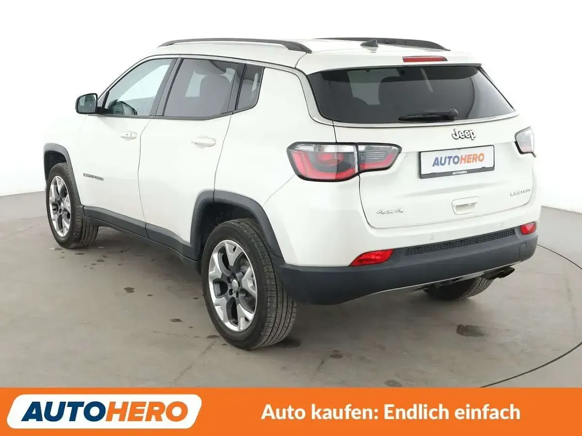 Gebraucht Jeep Compass Limited 170 PS (125 kW) 2018 Weiß SUV
