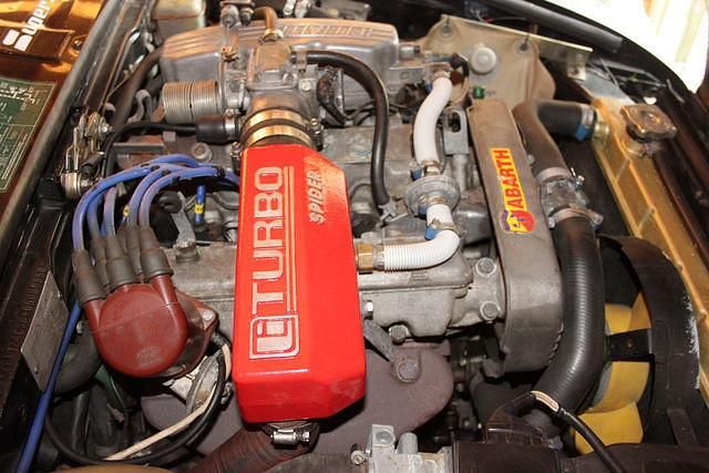 Gebraucht Fiat 124 Spider 184 PS (135 kW) 1981 Schwarz Cabrio