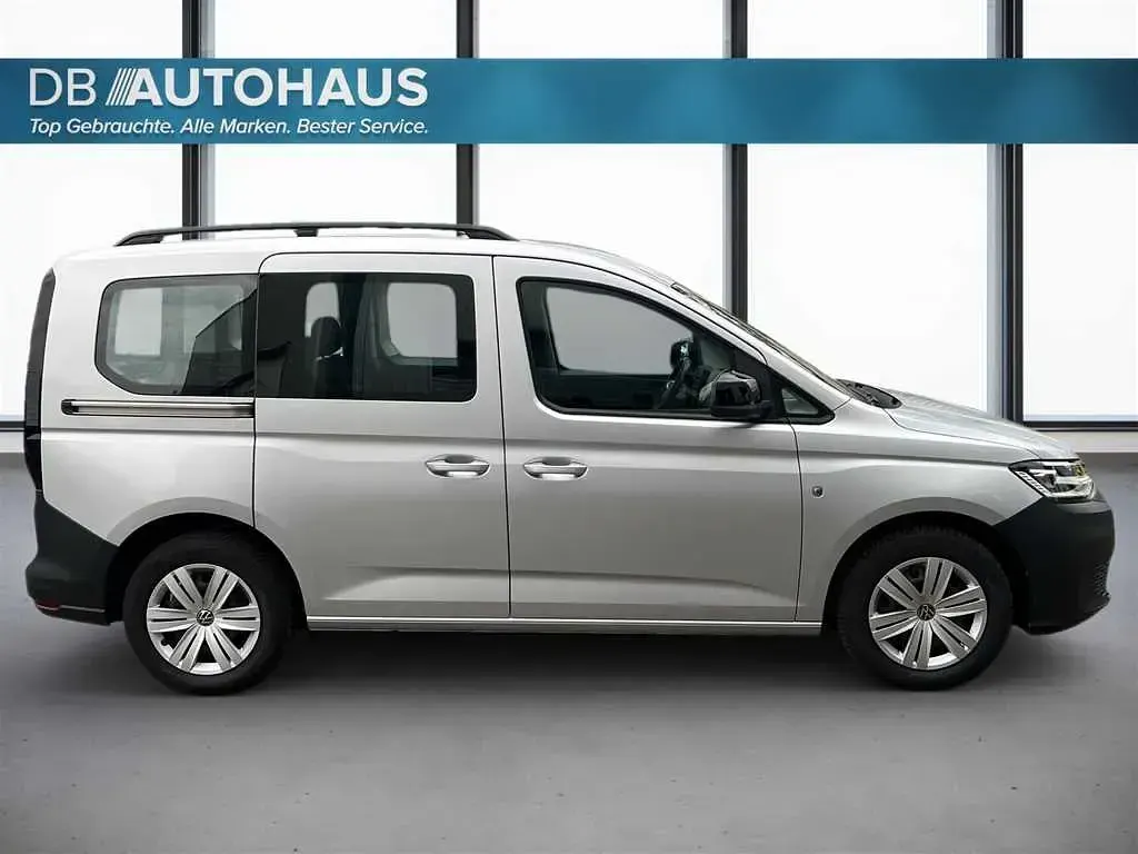 Używany VW Caddy 122 KM (89 kW) 2023 Srebrny Minivan