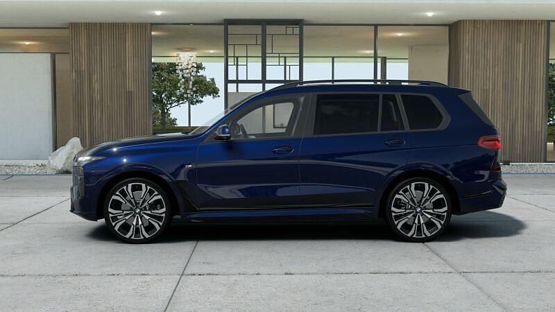 Neu BMW X7 M Sport 352 PS (258 kW) 2026 Blau SUV