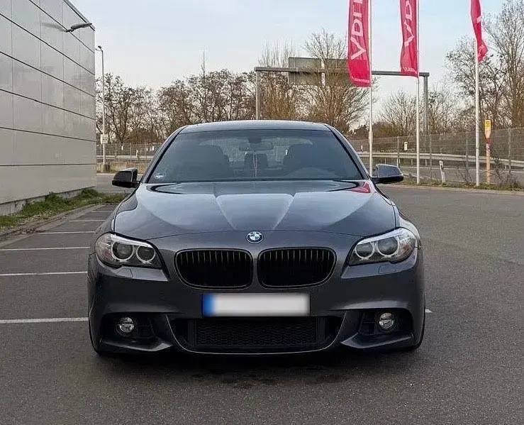 Gebraucht BMW 520 M Sport 190 PS (139 kW) 2017 Grau Limousine