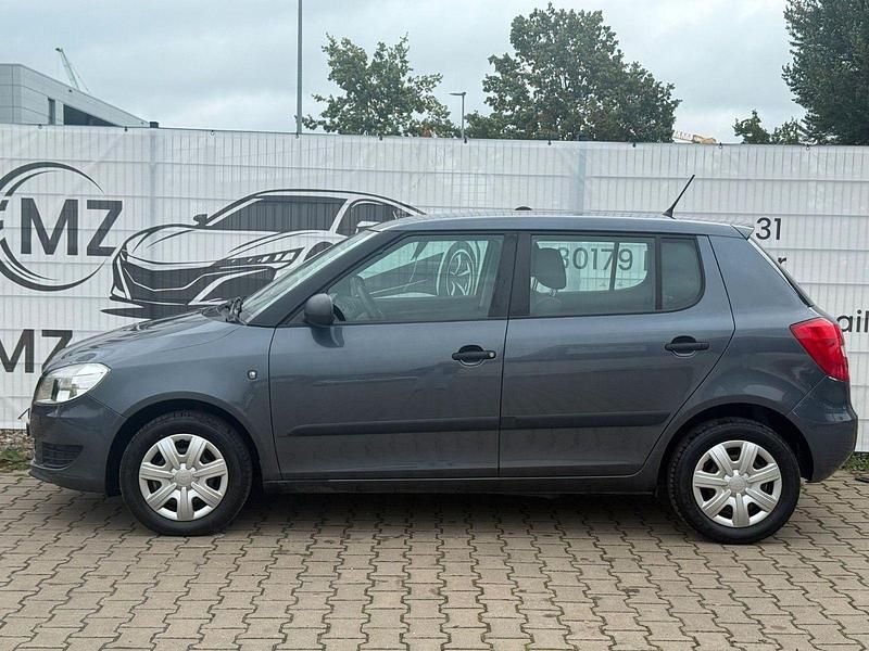 Gebraucht Skoda Fabia Special 60 PS (44 kW) 2012 Grau Kleinwagen