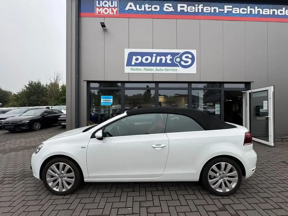 Gebraucht VW Golf Cabriolet Life 105 PS (77 kW) 2014 Weiß Cabrio