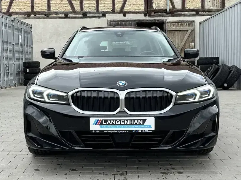 Gebraucht BMW 320 Efficient Dynamics 190 PS (139 kW) 2022 Schwarz Kombi