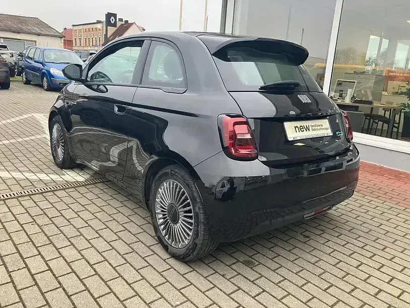 Gebraucht Fiat 500e Icon 86 kW (118 PS) 2022 Schwarz Limousine