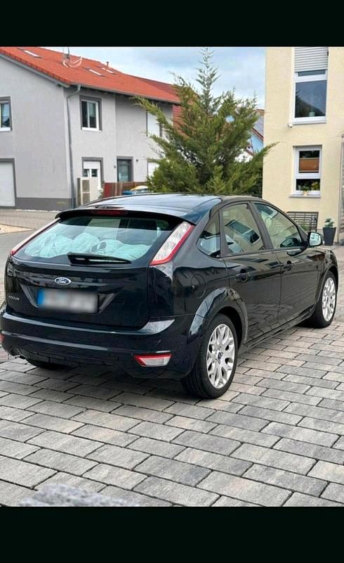 Gebraucht Ford Focus 116 PS (85 kW) 2009 Schwarz Limousine