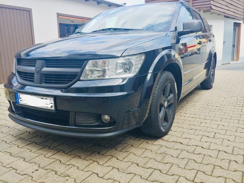 Schwarz Gebraucht 2010 Dodge Journey SUV | 7.500 € (Teuer) - Bild 1/2