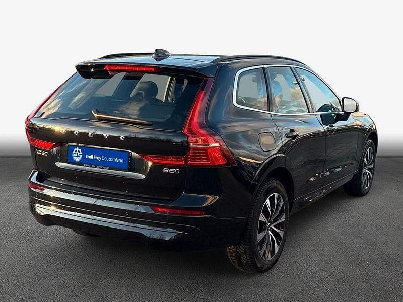 Gebraucht Volvo XC60 Core 250 PS (183 kW) 2024 Onyx black metallic SUV