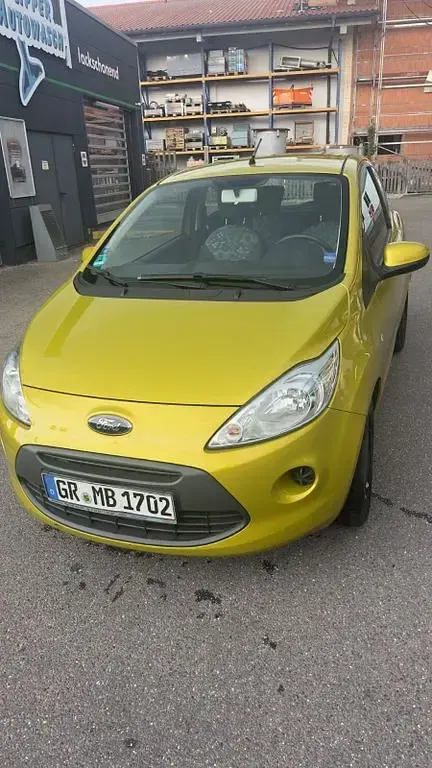 Gebraucht Ford Ka Cool & Sound Edition 69 PS (50 kW) 2014 Gelb Kleinwagen
