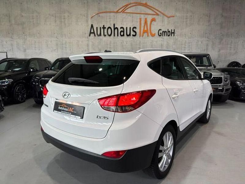 Gebraucht Hyundai ix35 Style 163 PS (119 kW) 2012 Weiß SUV