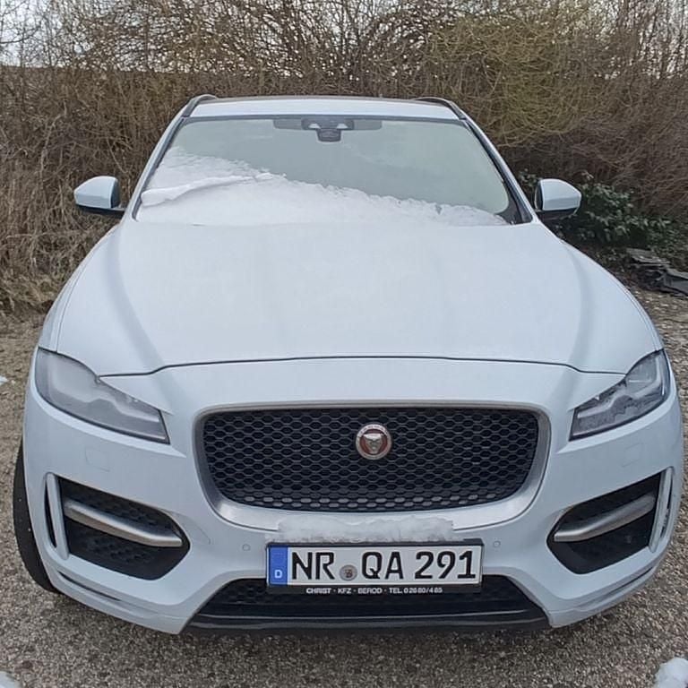 Gebraucht Jaguar F-Pace R-Sport 179 PS (131 kW) 2016 Weiß SUV
