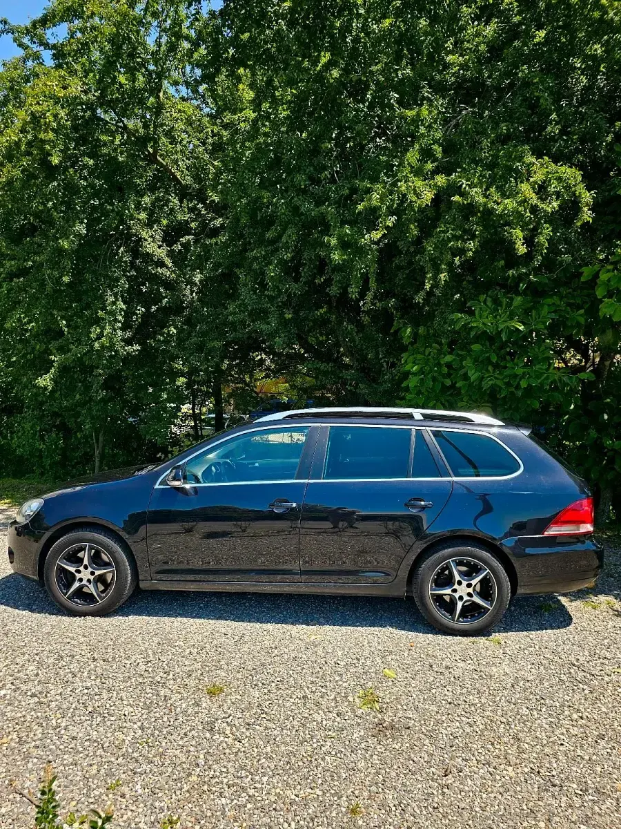 Gebraucht VW Golf VI 140 PS (102 kW) 2010 Schwarz Kleinwagen