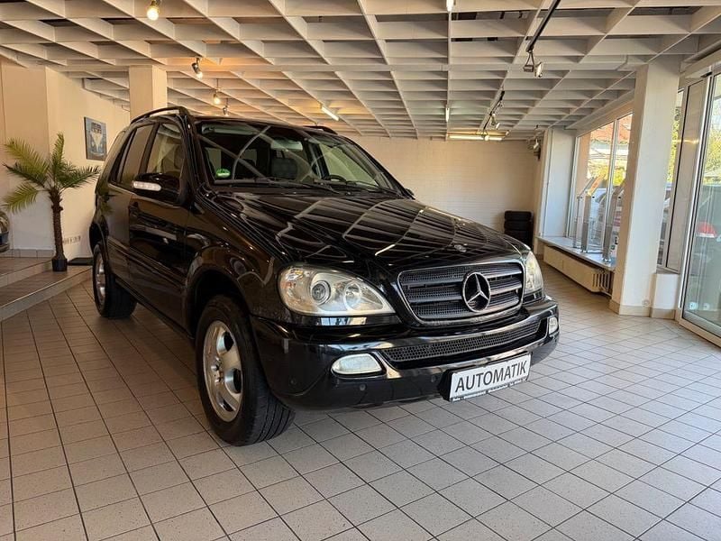 Gebraucht Mercedes ML270 163 PS (119 kW) 2003 Schwarz SUV