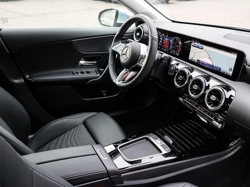 Gebraucht Mercedes A250 Progressive 218 PS (160 kW) 2024 Silber metalliclack hightechs Limousine
