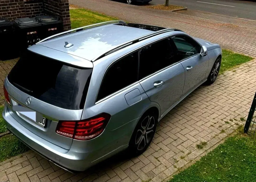 Gebraucht Mercedes E300 231 PS (169 kW) 2013 Blau Kombi