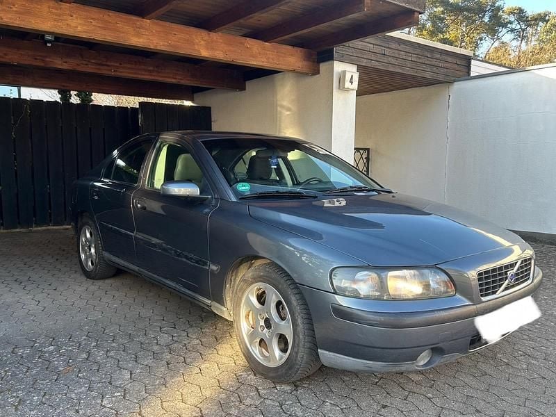 Grau Gebraucht 2003 Volvo S60 Limousine | 1.100 € (Superpreis) - Bild 1/4