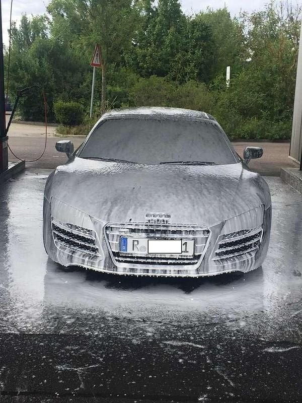 Gebraucht Audi R8 Spyder Basis 430 PS (316 kW) 2015 Schwarz Cabrio