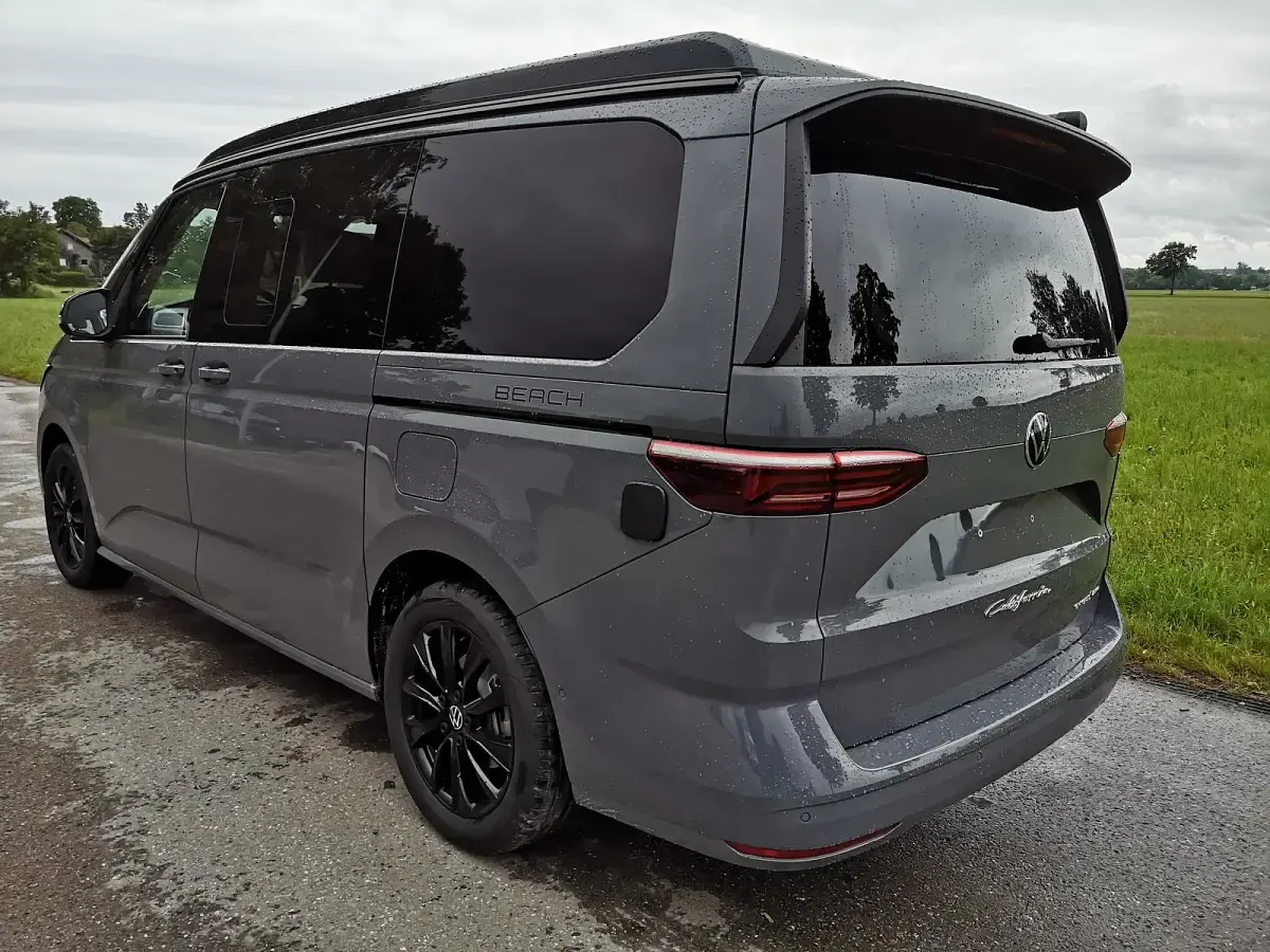Neu VW California Beach 245 PS (180 kW) 2026 Puregrey Van