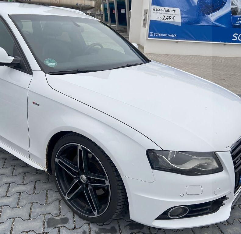 Weiß Gebraucht 2010 Audi A4 S-Line Kombi | 7.500 € (Fairer Preis) - Bild 1/4