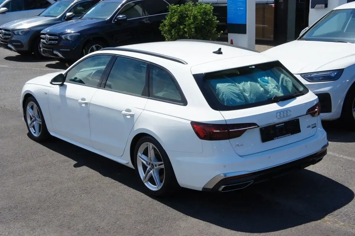 Gebraucht Audi A4 S-Line 265 PS (194 kW) 2022 Weiß Kombi
