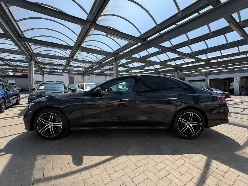 Gebraucht Mercedes E220 AMG 197 PS (144 kW) 2025 Grau Limousine