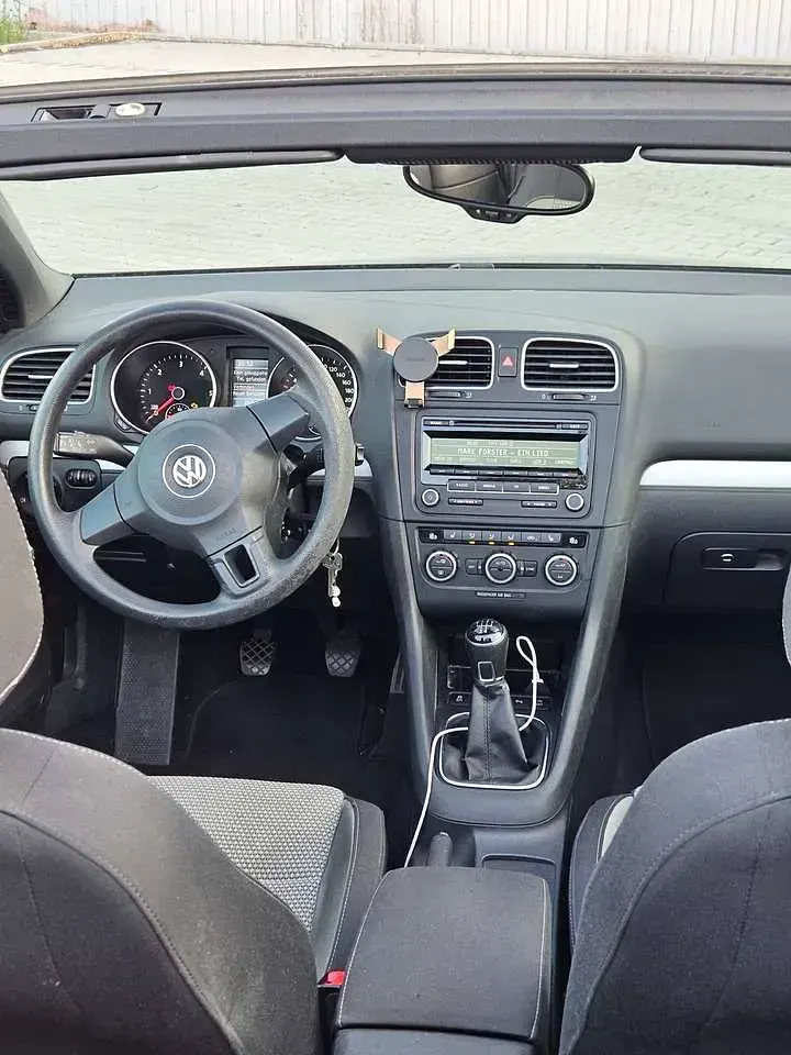 Gebraucht VW Golf Cabriolet Exclusive 105 PS (77 kW) 2013 Schwarz Cabrio
