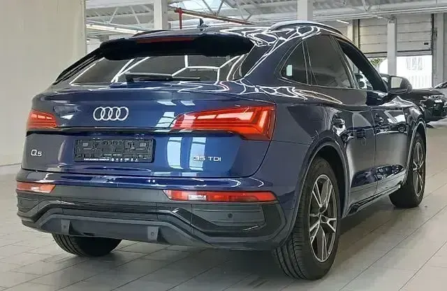 Gebraucht Audi Q5 Sportback S-Line 163 PS (119 kW) 2022 Blau SUV