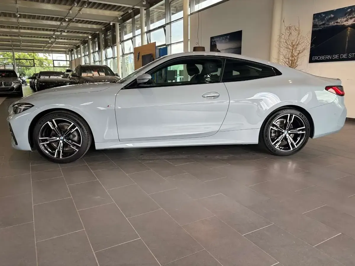 Gebraucht BMW 420 Coupé M Sport 184 PS (135 kW) 2025 Brooklyn grau metallic Coupé