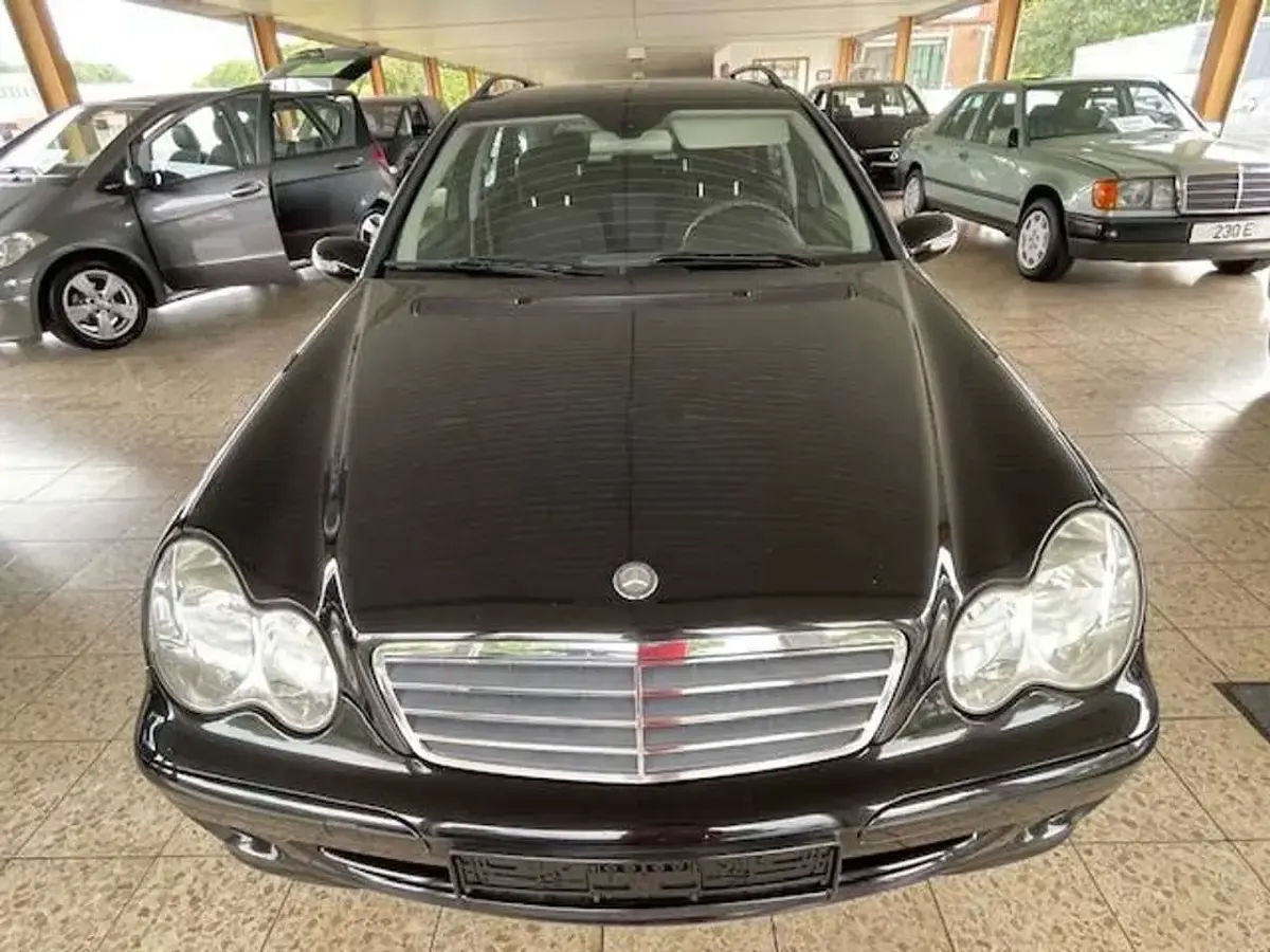 Gebraucht Mercedes C180 143 PS (105 kW) 2006 Blauschwarzmetallic Kombi