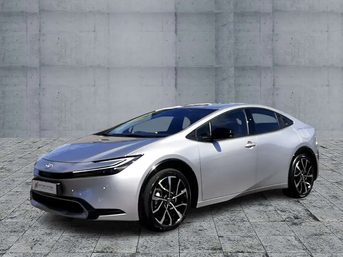 Neu Toyota Prius Executive 223 PS (164 kW) 2025 Silver metallic Kleinwagen