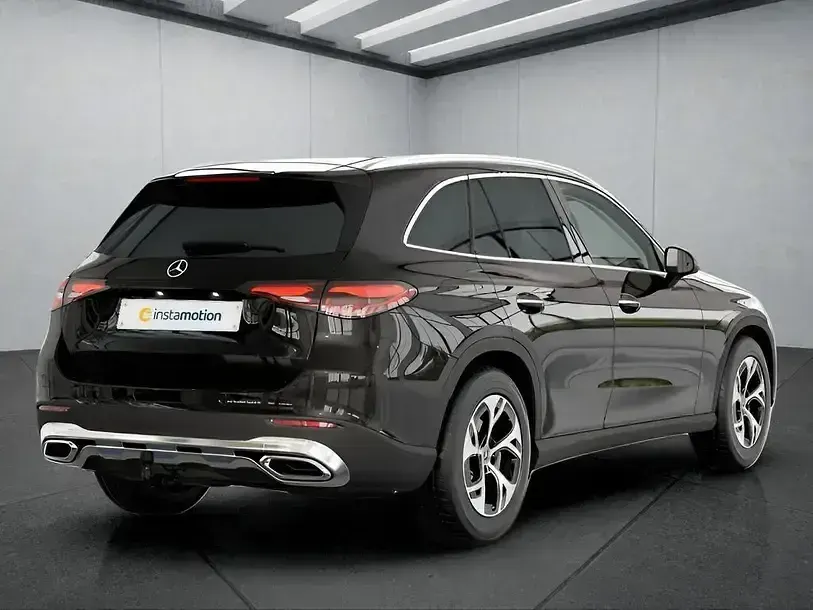 Gebraucht Mercedes GLC220 197 PS (144 kW) 2025 Schwarz SUV