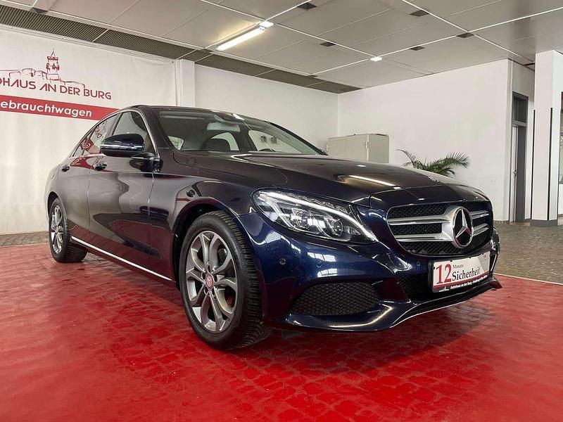 Cavansitblau metalliclack Gebraucht 2016 Mercedes C200 Limousine | 19.470 € (Fairer Preis) - Bild 1/4