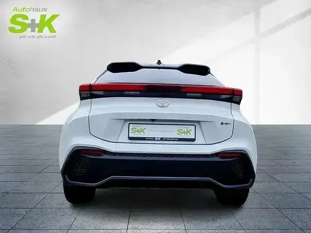Gebraucht Toyota C-HR Team 198 PS (145 kW) 2024 Platinum white pearl / black SUV