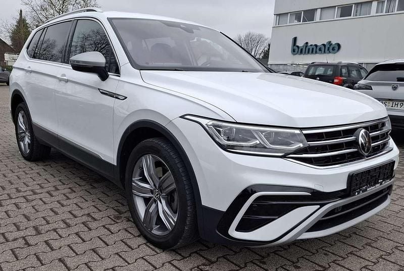 Gebraucht VW Tiguan Allspace Elegance 200 PS (147 kW) 2022 Pure white SUV