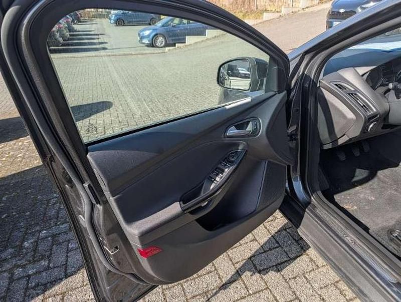 Gebraucht Ford Focus Titanium 125 PS (91 kW) 2018 Other Kombi